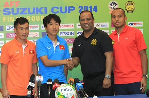 Dollah Salleh chê Việt Nam không biết phòng ngự