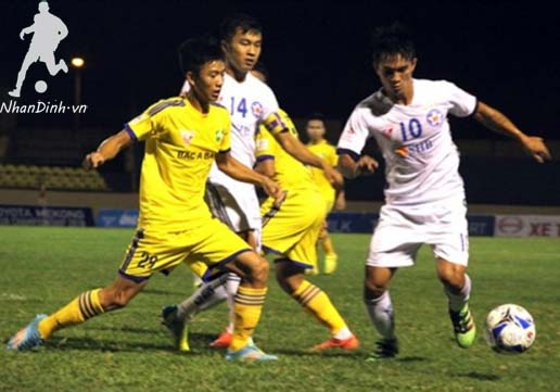 Ghi 5 bàn trong 5 trận, Gaston Merlo vẫn bị HLV Huỳnh Đức chê