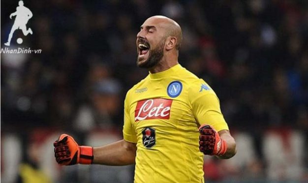 Reina muốn gắn bó lâu dài với Napoli