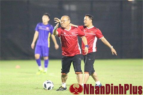 U23 Việt Nam đấu U23 Bahrain: Thầy Park chơi bài ngửa